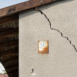 Właściciele domów z pęknięciami otrzymają pomoc państwową w wysokości do 15 000 euro