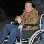 Troska o zdrowie Michaela J. Foxa: po ponad 30 latach choroby Parkinsona pojawił się na US Open na wózku inwalidzkim