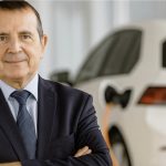 Weteran biznesu, który sprzedał 150 000 samochodów, twierdzi, że „od 2030 r. samochody spalinowe będą stanowić margines rynku”.